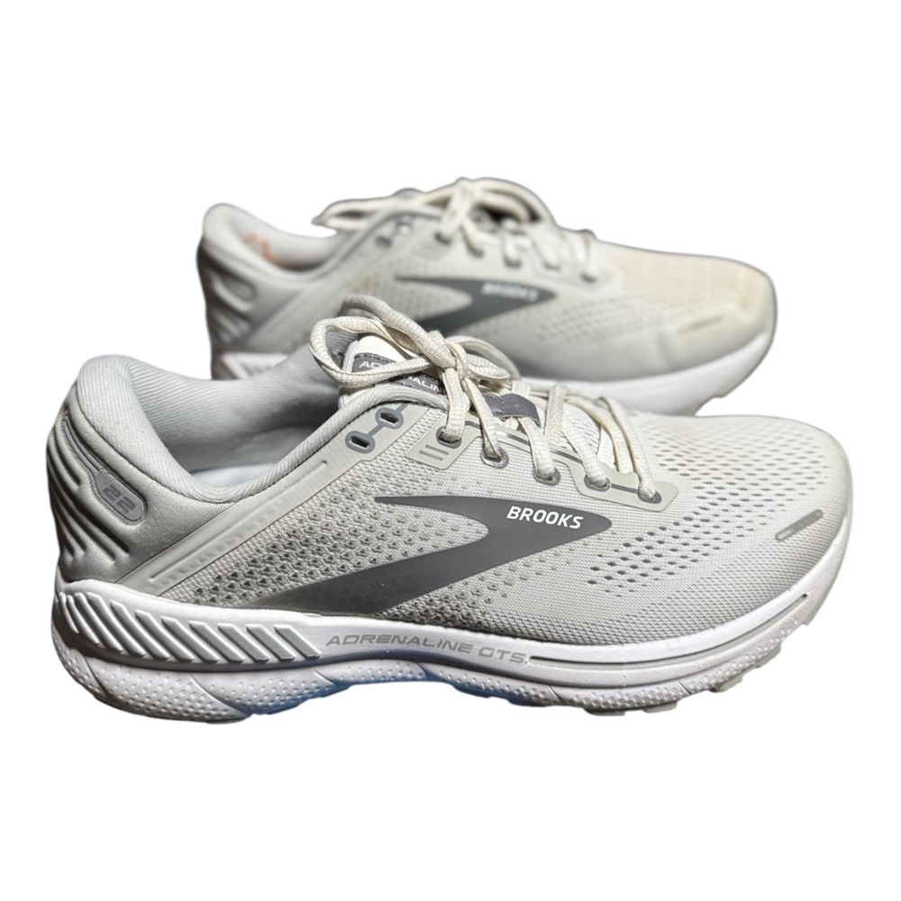 Brooks Adrenaline GTS White  and Gray Running Shoes